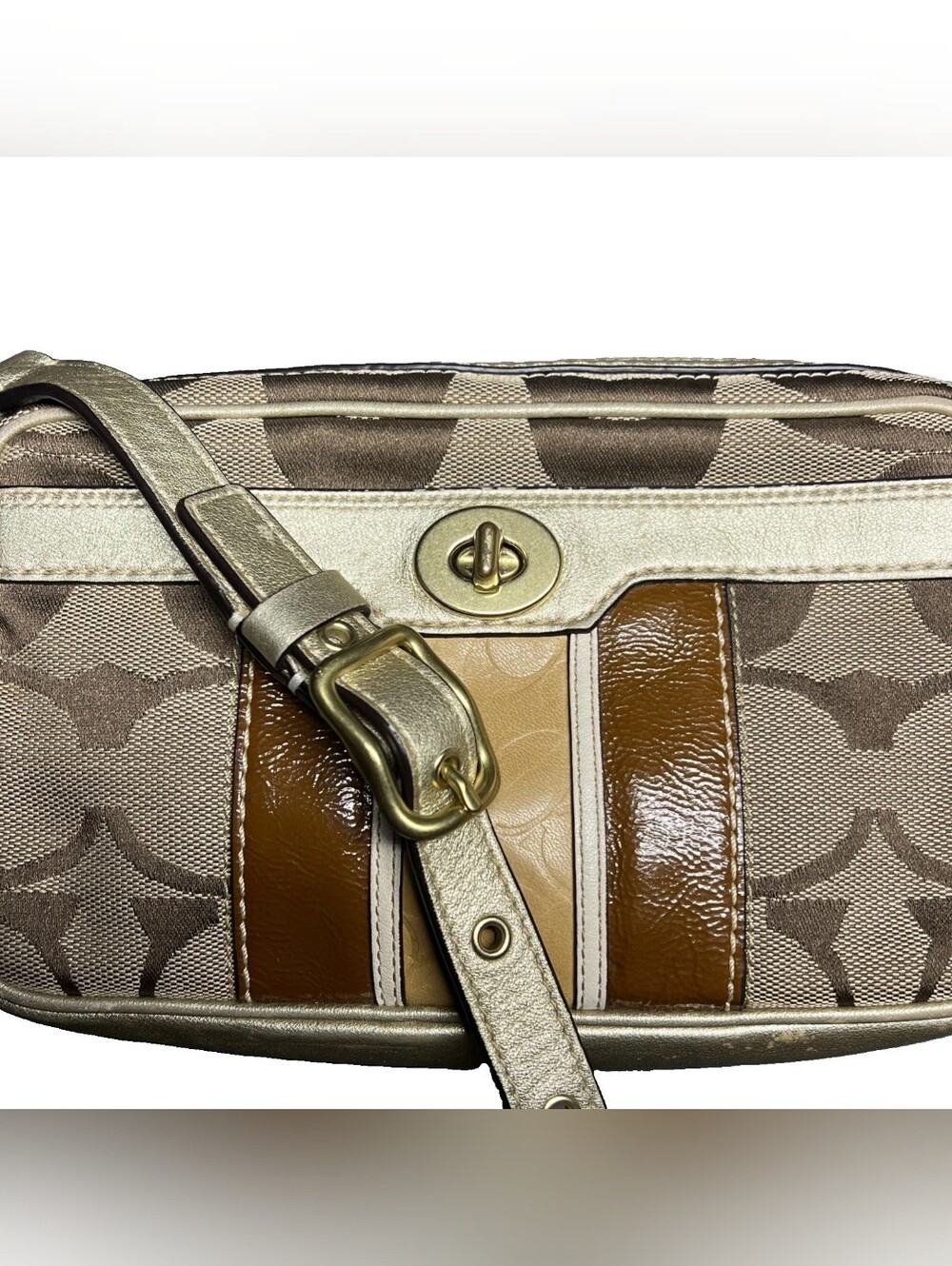 Coach Hamptons Signature Turnlock Swingpack Crossbody… - Gem